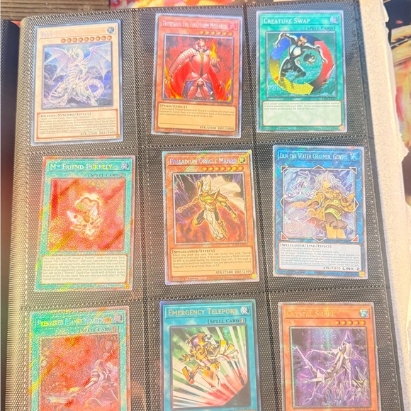 Trading Card Collection - Multicolor - Picture 2 of 6